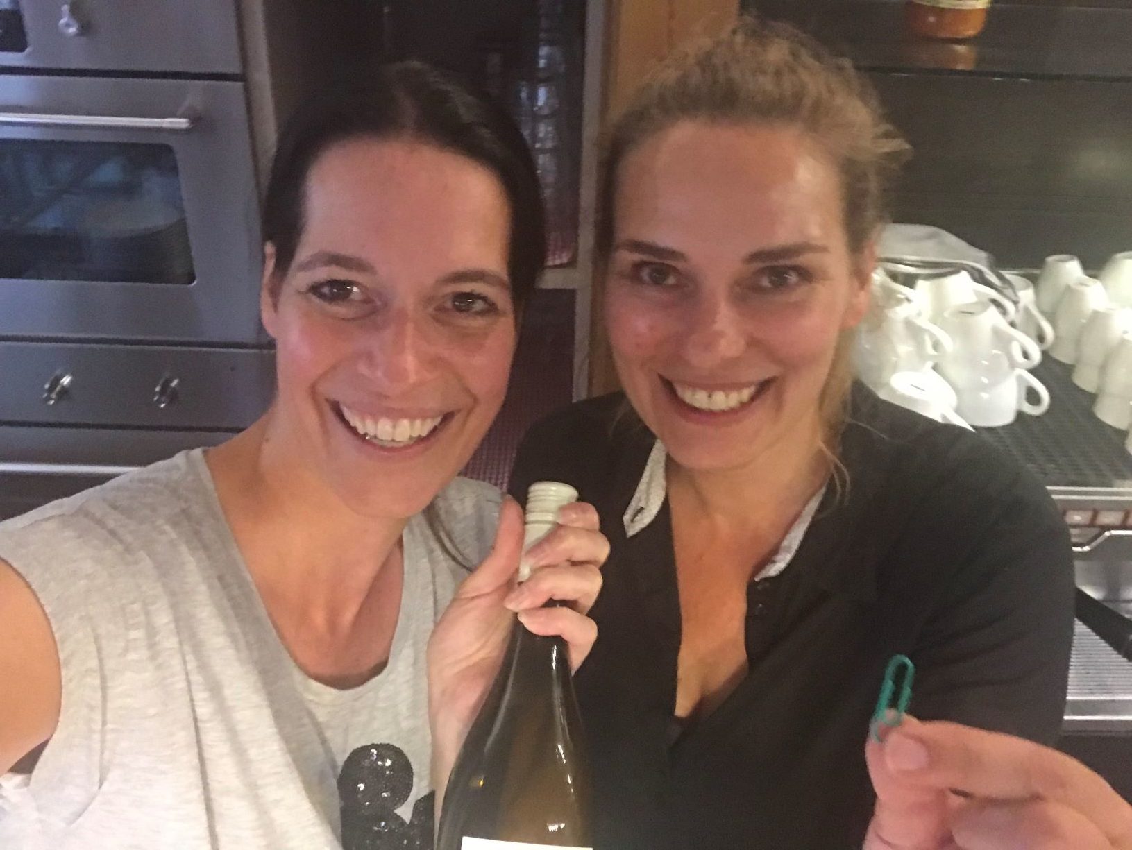 #grüneBüroklammer – Julia Sohn nutzt Büro-Utensil für guten Zweck