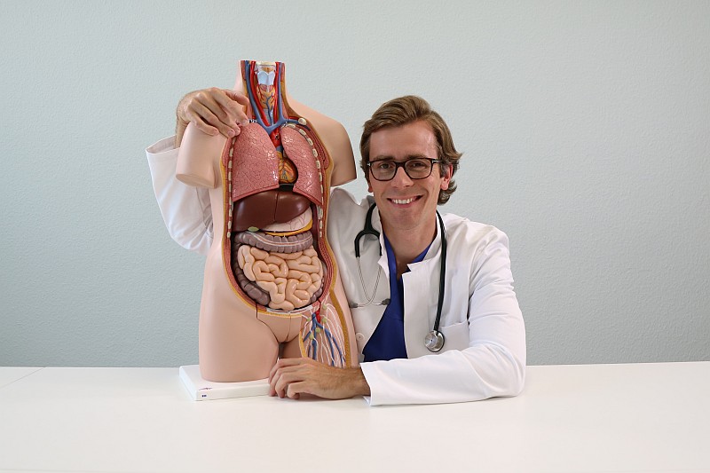 Gesundheitsexperte Dr. Wimmer am 7. April 2019 in Hamburger Alstertal-Einkaufszentrum
