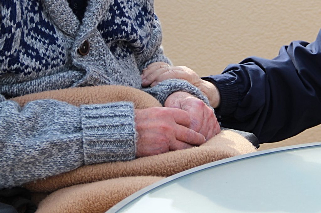 Zu menschlich für den Pflege-Job? Altenpflegerin macht sich im Netz Luft