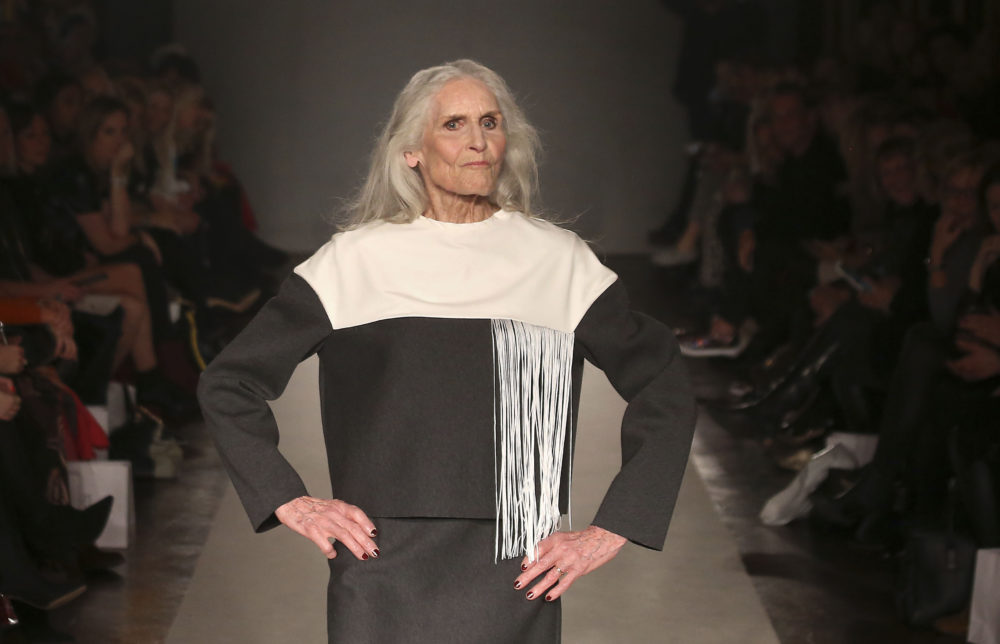 Ältestes Supermodel der Welt: 90jährige hat klare Meinung zum Stil von Frauen