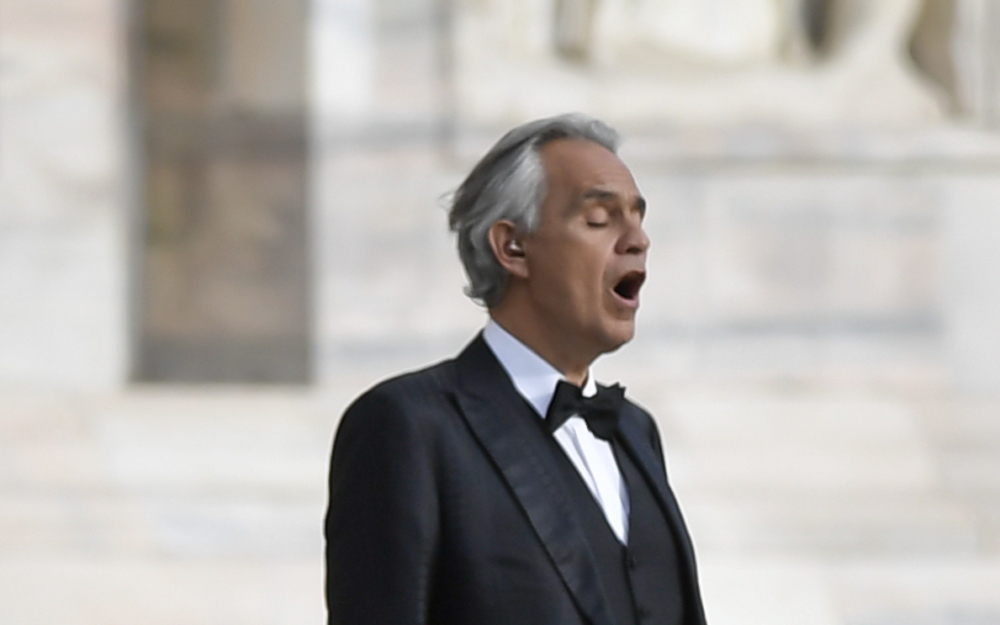Gänsehaut-Konzert vor Mailänder Dom: Andrea Bocelli sang Ostern für die Hoffnung Andrea Bocelli