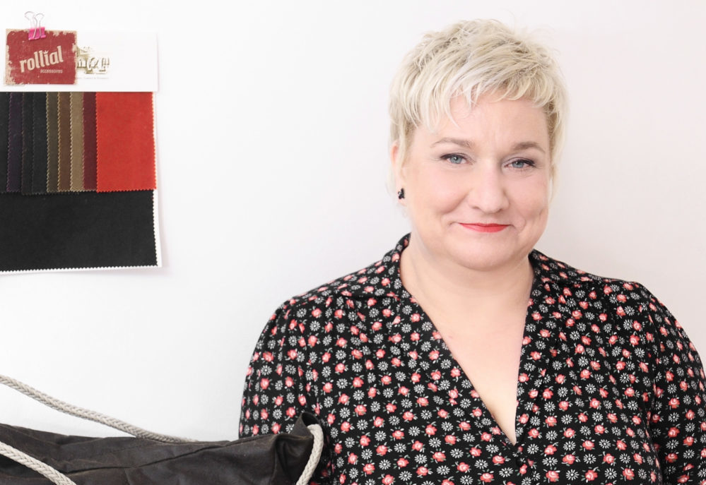 Durch die Pflege der Mutter inspiriert: Katja Guderjan designt Rollatortaschen!