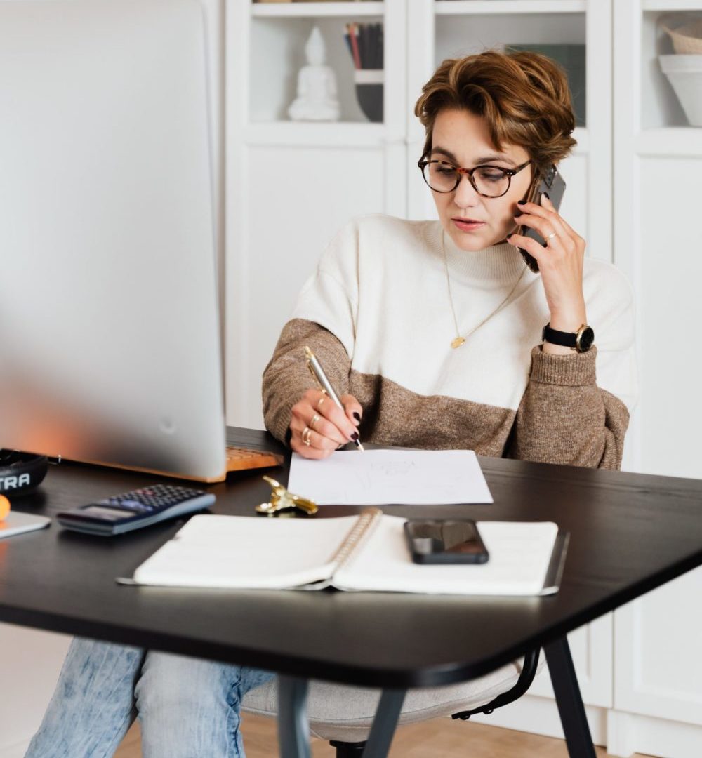 Home-Office (neu) einrichten: Ein Mix aus Büro, Bibliothek & Leselounge ist ideal!