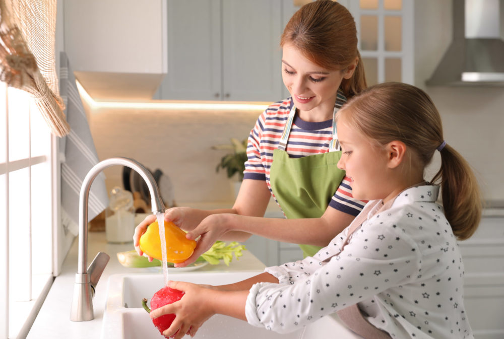 Potentielle Erreger auf Obst & Gemüse unschädlich machen: Mit Haushaltsessig! Gastbeitrag von Burkhardt Niel