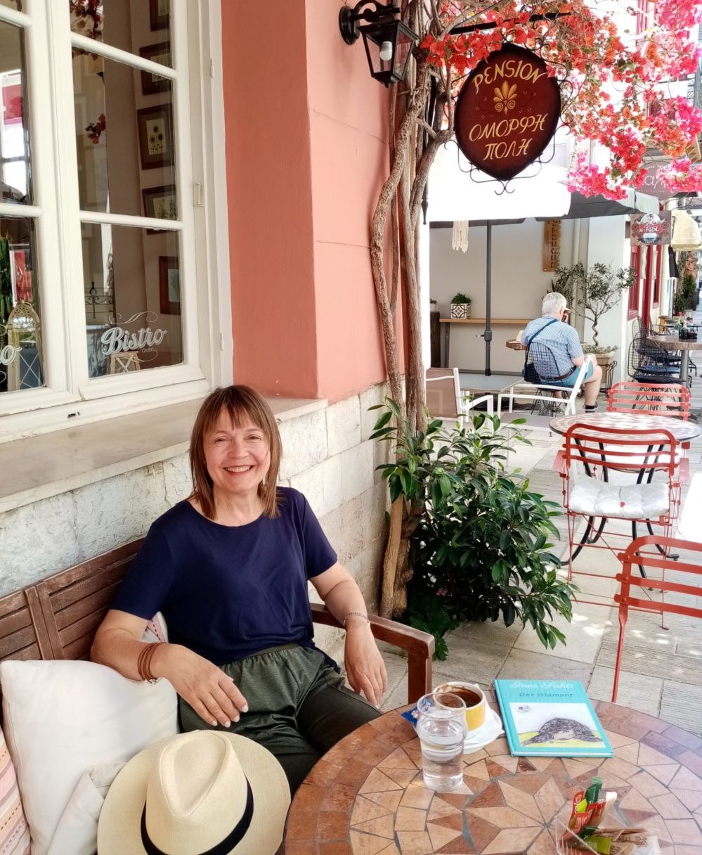 Autorin Ines Sahti im Interview: „Bücher sind wie Freunde“