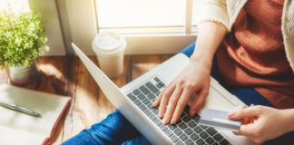 Online-Vertrag per Klick beenden: Kündigungs-Button muss sichtbar sein!