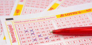 Lotto-Posse: Frau gewinnt und soll Geld erst in 3 Jahren erhalten!