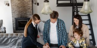 Als Familie ein Haus kaufen – Wann und wo lohnt sich das noch?