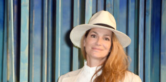 „Alle bekloppt!“ – Alexandra Kamp`s Statement zu GaGa-Accessoire Schauspielerin Alexandra Kamp