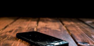 Display schwarz, Handy tot, 2 Tage offline! Kolumne aus der Chefredaktion schwarzes Handy