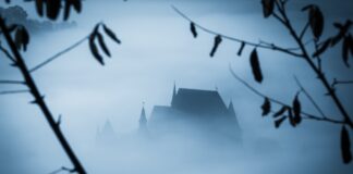 Altes Kloster sorgt für Grusel-Feeling: Netflix-Movie für starke Nerven Gruseliges Kloster