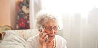 „Enkeltrick“ immer professioneller: So sensibilisieren Sie ältere Angehörige Angehörige vor Enkeltrick bewahren