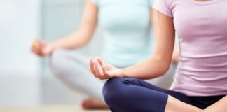 Fastenwandern mit Yoga: Heilpraktikerin Dr. phil. Maya Fassmann im Fasten-Special Yoga