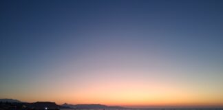 Sie besuchte sogar einen Serienmörder: Thriller-Autorin Astrid Korten Düstere Atmosphäre - passend zum Thriller mit Serienmörder