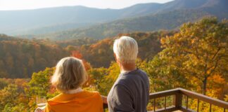 Still & mit emotionaler Kraft: Dieser Film ist ein Netflix-Highlight im Herbst Älteres vitales Paar