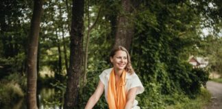 Spreewald pur: 5 wunderschöne Radtouren mit Sightseeing-Faktor Frau auf Fahrrad