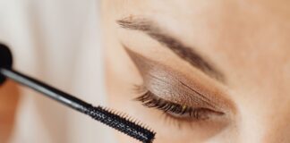 Von natürlich bis glamourös: Online-Make-up-Kurse im Überblick Online-Make-up-Kurs